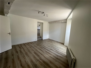 appartement à la location -   86000  POITIERS, surface 40 m2 location appartement - APR707138